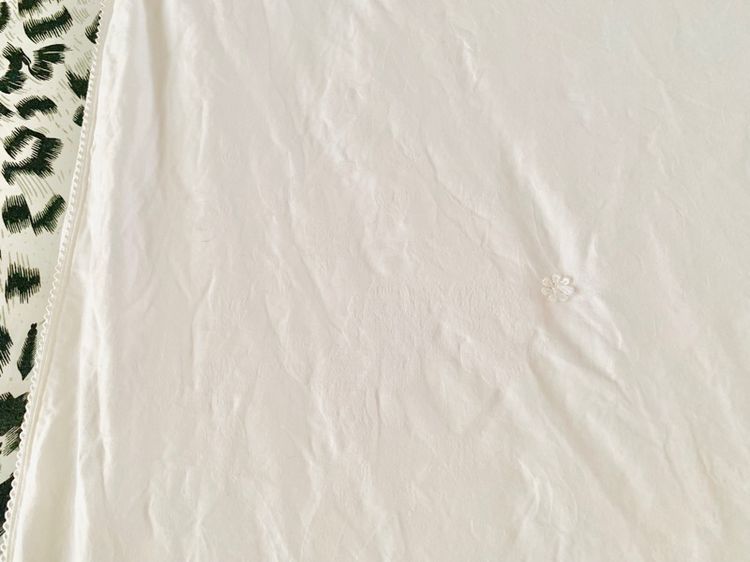 ผ้านวม หรือไส้ผ้านวม  ขนาด 5ฟุต สีขาวทอลายดอกวินเทจ ยี่ห้อ Sheland (สินค้าหายาก) มือสองสภาพดี สินค้าญี่ปุ่น-เกาหลีแท้ รูปที่ 3