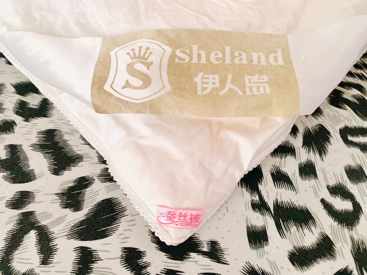 ผ้านวม หรือไส้ผ้านวม  ขนาด 5ฟุต สีขาวทอลายดอกวินเทจ ยี่ห้อ Sheland (สินค้าหายาก) มือสองสภาพดี สินค้าญี่ปุ่น-เกาหลีแท้ รูปที่ 13
