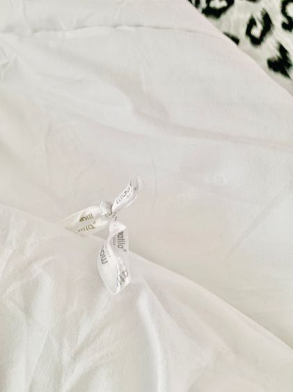 ผ้านวม หรือไส้ผ้านวม ขนาด 5-5.5ฟุต สีขาวปักลายตารางทั้งผืน ยี่ห้อ MAATILA (สินค้าหายาก) มือสองขายตามสภาพ สินค้าญี่ปุ่น-เกาหลีแท้ รูปที่ 10