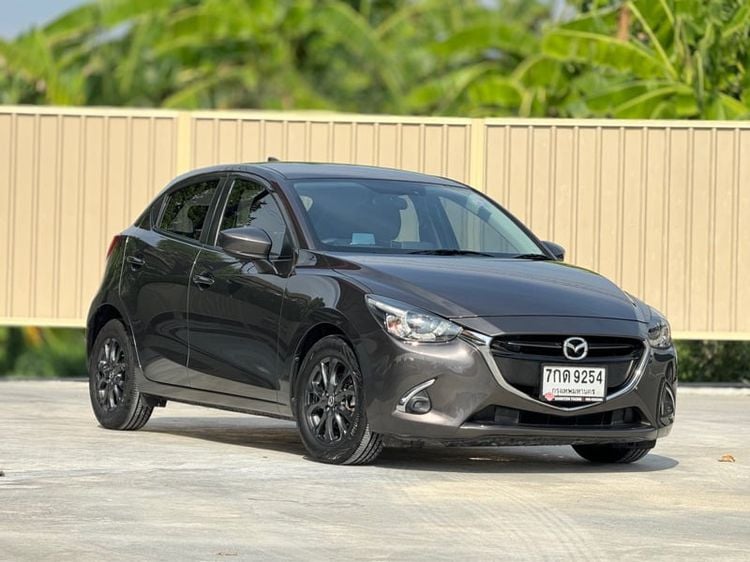 Mazda Mazda 2 2018 1.3 Skyactiv-G Sedan เบนซิน ไม่ติดแก๊ส เกียร์อัตโนมัติ น้ำตาล