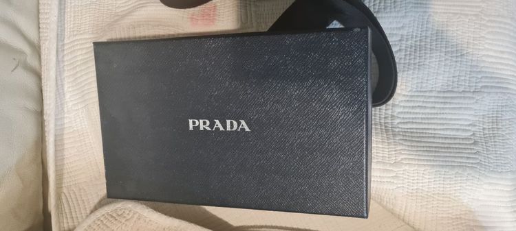 อื่นๆ หญิง น้ำเงิน Prada