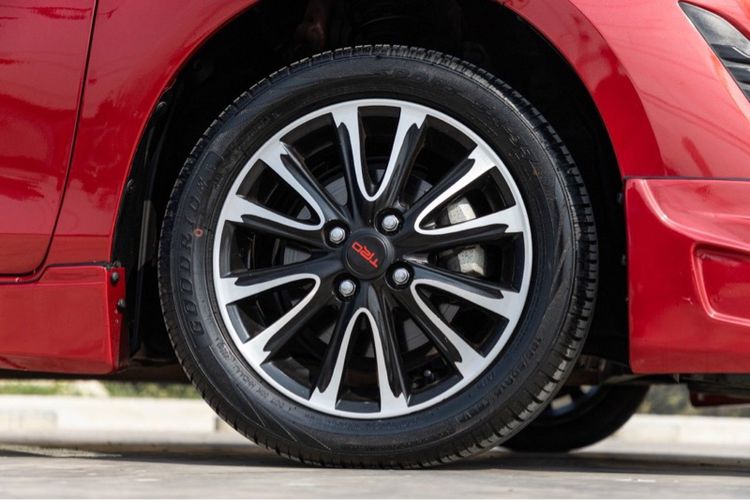 Toyota Yaris 2019 1.2 J Eco Sedan เบนซิน ไม่ติดแก๊ส แดง รูปที่ 3