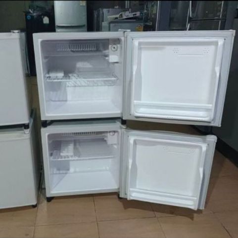 ตู้เย็นมินิบาร์ ตู้เย็น toshiba 1.8 คิว