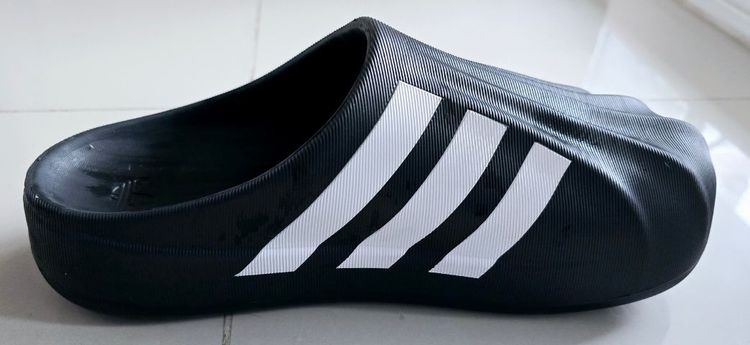ขายรองเท้าแตะ Adidas แท้ 100  รุ่น Adifom Superstar Mule  สภาพ 99 รูปที่ 4