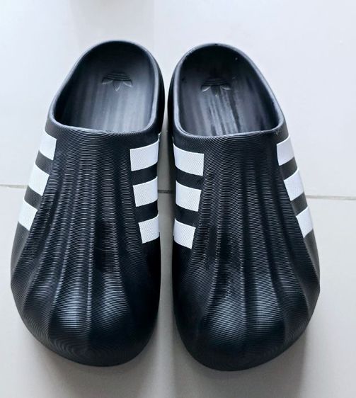 ขายรองเท้าแตะ Adidas แท้ 100  รุ่น Adifom Superstar Mule  สภาพ 99 รูปที่ 2
