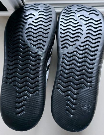 ขายรองเท้าแตะ Adidas แท้ 100  รุ่น Adifom Superstar Mule  สภาพ 99 รูปที่ 8
