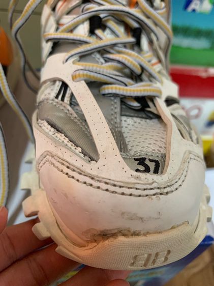 รองเท้าผ้าใบ บาเลนเซียก้า บาลอง TRACK เบอร์37 มีรองแตกด้านหน้าหัวรองเท้า ขายตามสภาพ รูปที่ 8