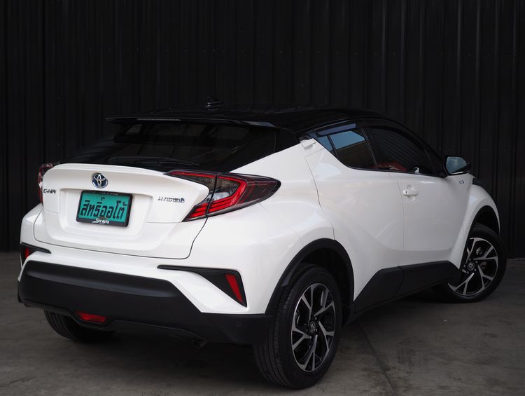 Toyota C-HR 2019 1.8 HV Mid Utility-car ไฮบริด ไม่ติดแก๊ส เกียร์อัตโนมัติ ขาว รูปที่ 4