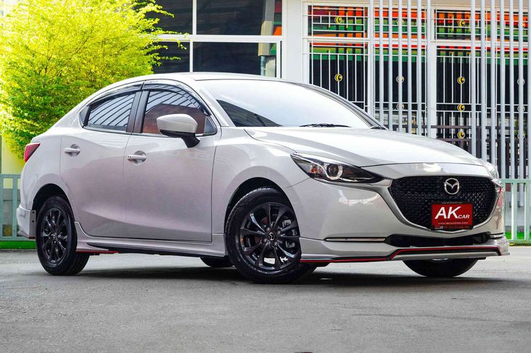 Mazda Mazda 2 2023 1.3 Skyactiv-G S Leather Sedan Sedan เบนซิน เกียร์อัตโนมัติ ขาว รูปที่ 3