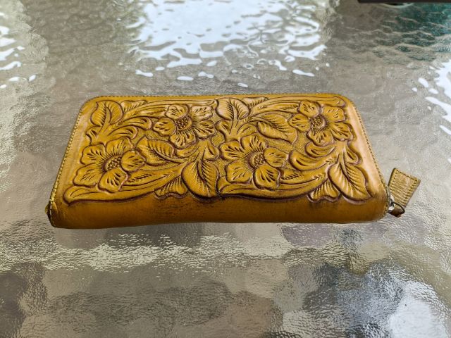 Carving Tribes yello flower wallet รูปที่ 2