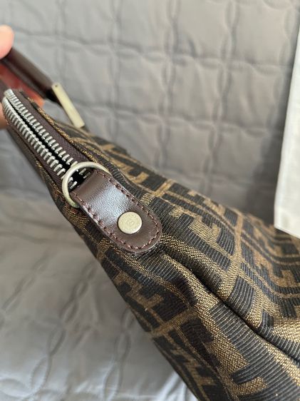 กระเป๋า Fendi zucca handbag 💯 รูปที่ 6