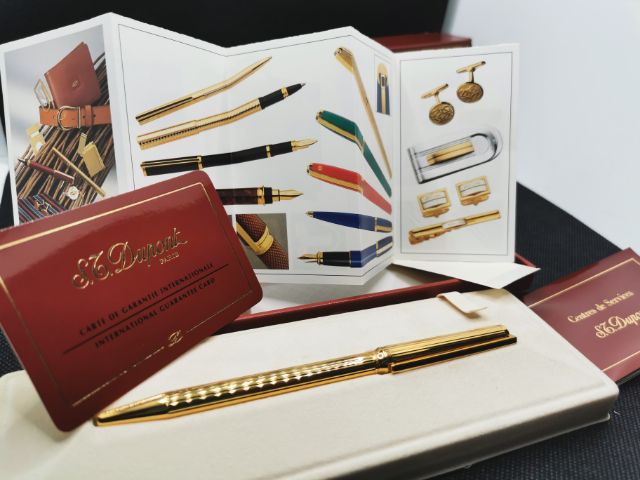 ขายปากกาS.T.DUPONTลูกลื่นสีทอง ครบกล่อง ใหม่เก่าเก็บ 27ปียังเขียนได้สุดยอด รูปที่ 2