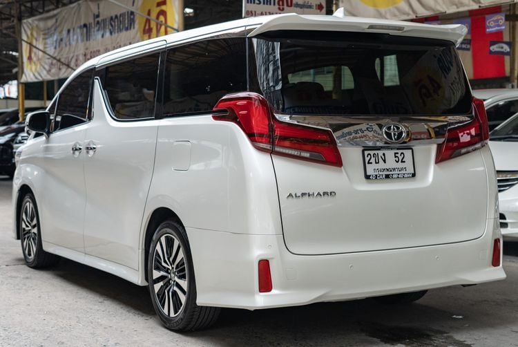 Toyota Alphard 2021 2.5 S C-Package Van เบนซิน ไม่ติดแก๊ส เกียร์อัตโนมัติ ขาว รูปที่ 3