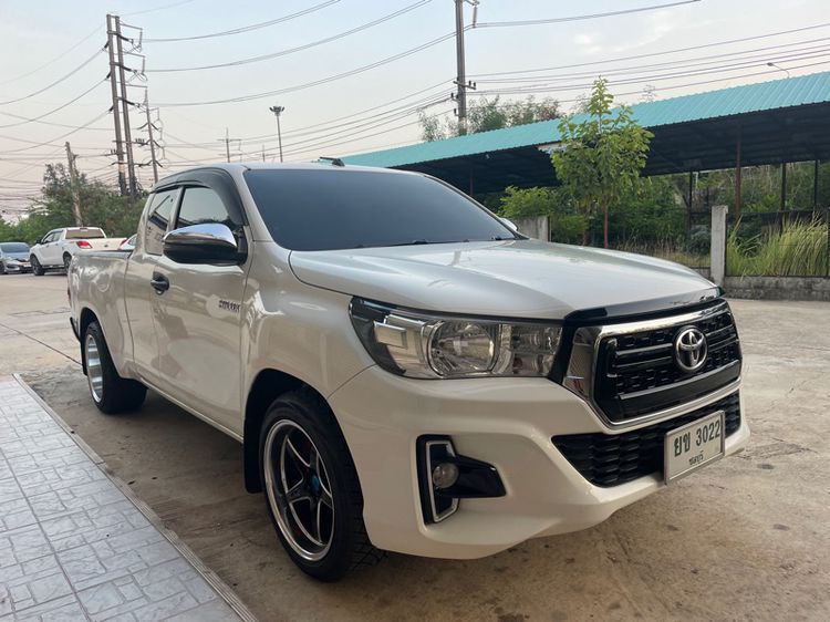 Toyota Hilux Revo 2019 2.4 E ดีเซล เกียร์ธรรมดา ขาว รูปที่ 2