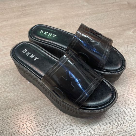 DKNY รองเท้ามือสองของแท้ รูปที่ 7