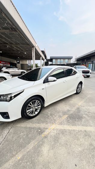 Toyota Altis 2014 1.8 E Sedan เบนซิน LPG เกียร์อัตโนมัติ ขาว รูปที่ 3