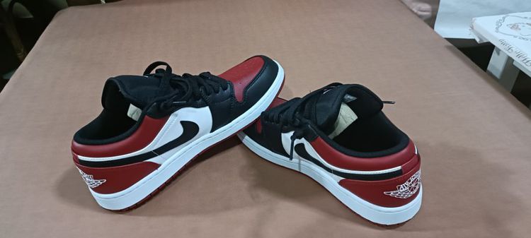 รองเท้า Nike Air Jordan 1 low  รูปที่ 2