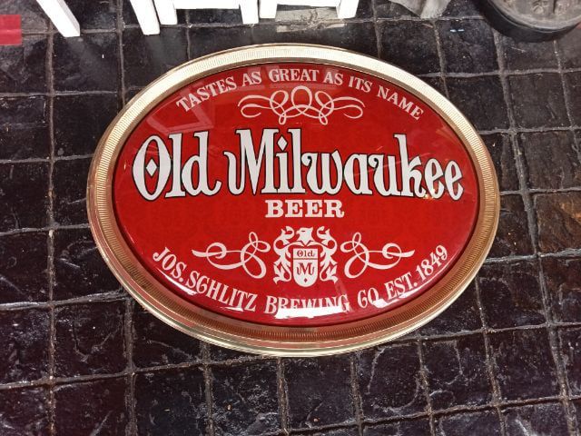 ป้ายไฟ Old Milwaukee Beer งานนอก ขนาด60cm  รูปที่ 1
