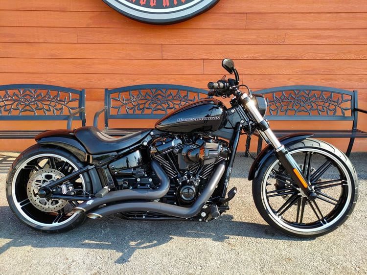 Harley Davidson 2022 BREAKOUT 