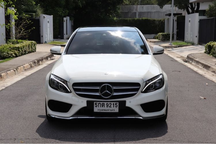Mercedes-Benz C-Class 2015 C300 Sedan ไฮบริด ไม่ติดแก๊ส เกียร์อัตโนมัติ ขาว