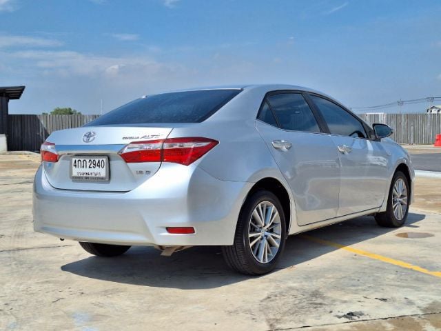 Toyota Altis 2015 1.8 G Sedan เบนซิน ไม่ติดแก๊ส เกียร์อัตโนมัติ บรอนซ์เงิน รูปที่ 4