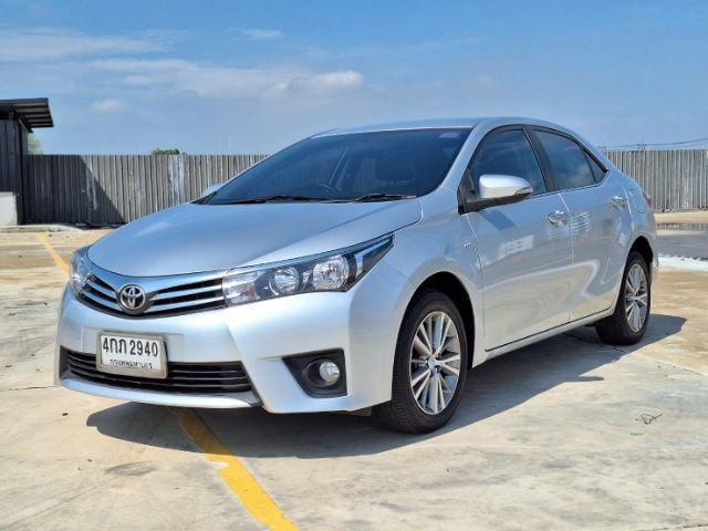 Toyota Altis 2015 1.8 G Sedan เบนซิน ไม่ติดแก๊ส เกียร์อัตโนมัติ บรอนซ์เงิน