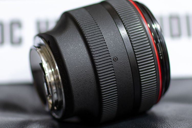 เลนส์ Canon EF85 f1.2L ii สวย ใหม่มาก, EF 85 f1.2L ii สวยเหมือนใหม่ รูปที่ 7