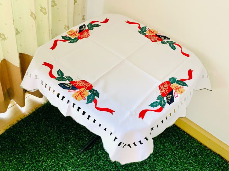 ผ้าปูโต๊ะ สีขาวปักลายกล่องของขวัญขอบโค้งรอบด้าน (ใหม่) มือสองสภาพดี สินค้าญี่ปุ่น-เกาหลีแท้ รูปที่ 8
