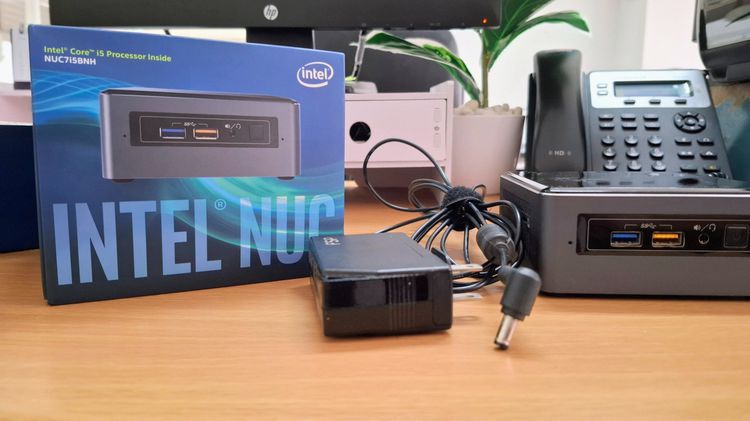 Intel NUC Mini desktop computer มือสอง