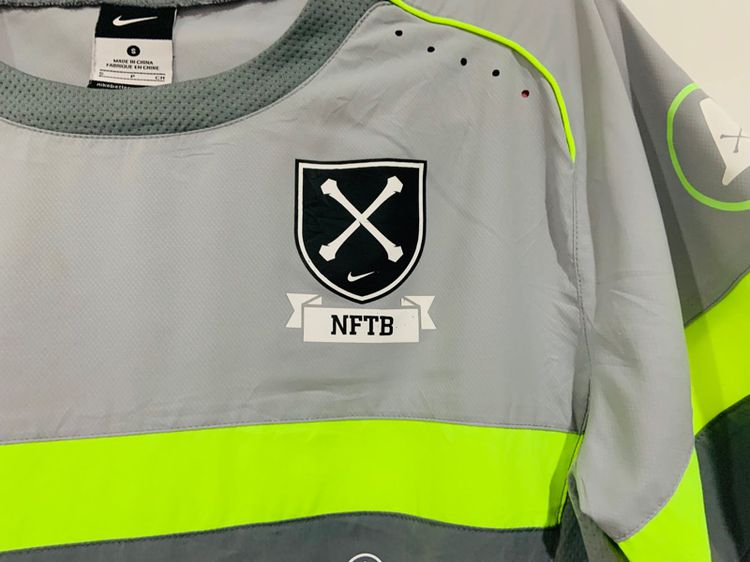 เสื้อฟุตบอล NFTB แท้ 💯 size S ขนาด อก 21 ยาว 27 นิ้ว สภาพใหม่มาก มีกระเป๋าข้างตัว ดีเทลสวย เนื้อผ้าดีมาก หายากน่าสะสมครับ รูปที่ 6