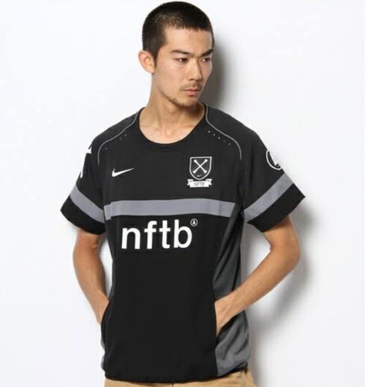 เสื้อฟุตบอล NFTB แท้ 💯 size S ขนาด อก 21 ยาว 27 นิ้ว สภาพใหม่มาก มีกระเป๋าข้างตัว ดีเทลสวย เนื้อผ้าดีมาก หายากน่าสะสมครับ รูปที่ 5