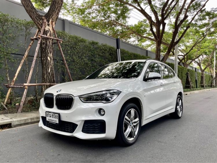 BMW X1 2019 2.0 sDrive20d M Sport Utility-car ดีเซล ไม่ติดแก๊ส เกียร์อัตโนมัติ ขาว รูปที่ 4