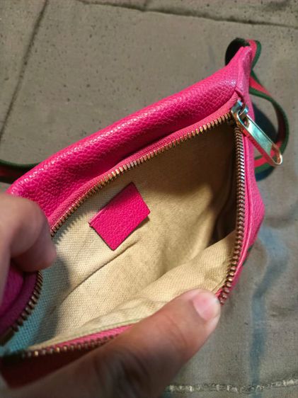 Gucci print small belt bag รูปที่ 6