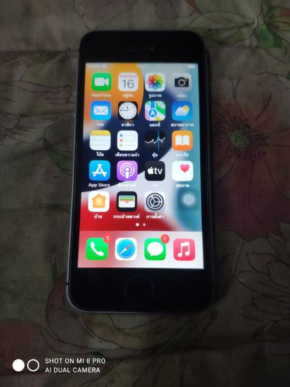 16 GB Iphone se สีดำ modelไทย 16g สภาพดี