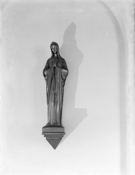 รูปปั้น Maria สไตล์ Art Deco ชื่อ Vas Aureum รูปที่ 7