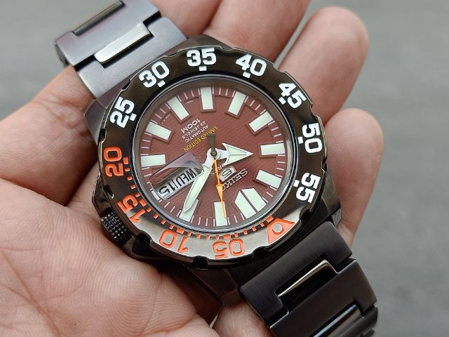 Seiko Mini Monster Burgundy SNZH49 Limited Edition  รูปที่ 8