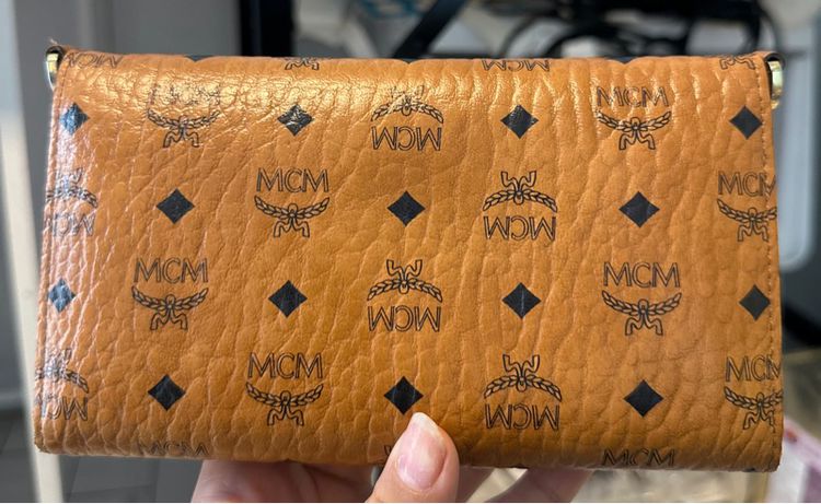 กระเป๋า MCM wallet chain  รูปที่ 2