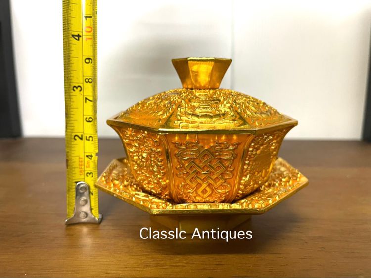 ถ้วยน้ำชา แปดเหลี่ยม กะไหล่ทอง ลายของมงคลแปดอย่าง รูปที่ 14