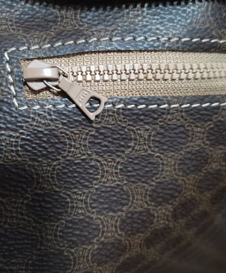 กระเป๋าซีลินสะพายขั้นไหล่   Vintage CELINE Macadam pattern shoulder bag  🎀 รับประกันงานแท้ รูปที่ 15