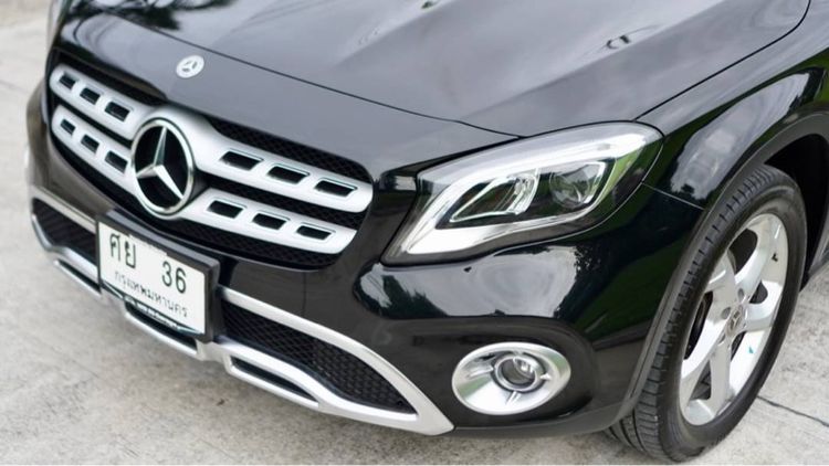Mercedes-Benz GLA-Class 2018 GLA200 Utility-car เบนซิน ไม่ติดแก๊ส เกียร์อัตโนมัติ ดำ รูปที่ 3