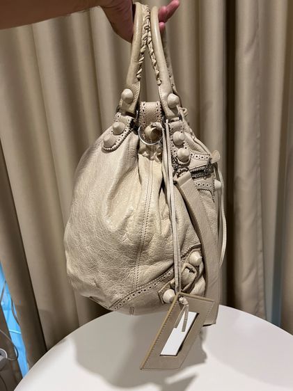 กระเป๋า Balenciaga Pompon Bag มือสอง ของแท้ รูปที่ 4