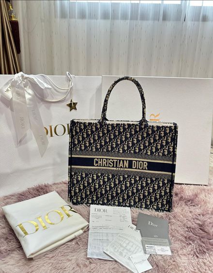 Dior book tote size Large ปี2021  รูปที่ 1