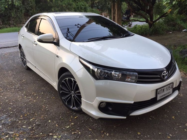 Toyota Altis 2015 1.8 Esport เบนซิน ไม่ติดแก๊ส เกียร์อัตโนมัติ ขาว รูปที่ 1