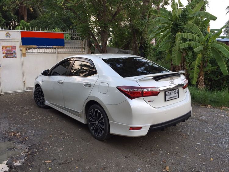Toyota Altis 2015 1.8 Esport เบนซิน ไม่ติดแก๊ส เกียร์อัตโนมัติ ขาว รูปที่ 3
