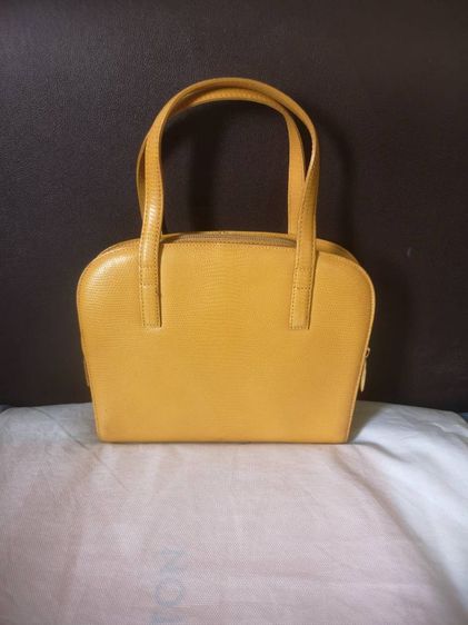 กระเป๋า​แบรนด์​ฝรั่งเศส​สีเหลืองสด รูปที่ 6