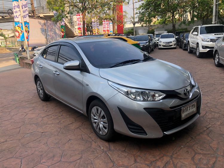 Toyota Yaris ATIV 2019 1.2 Entry Sedan เบนซิน ไม่ติดแก๊ส เกียร์อัตโนมัติ บรอนซ์เงิน รูปที่ 1