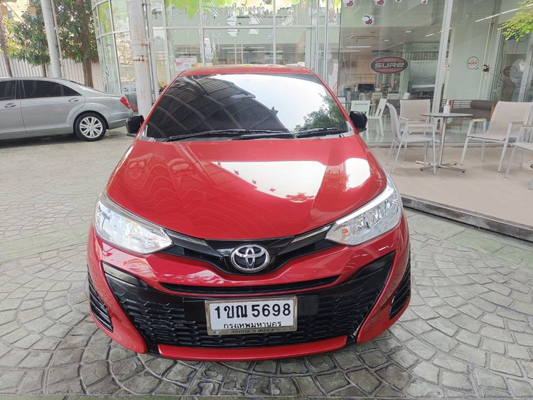 Toyota Yaris 2020 1.2 Mid Sedan เบนซิน ไม่ติดแก๊ส เกียร์อัตโนมัติ แดง รูปที่ 3