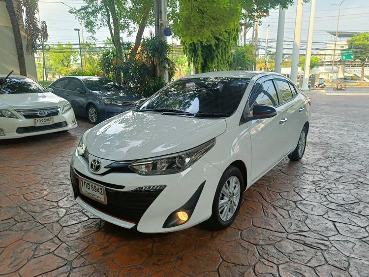 Toyota Yaris ATIV 2018 1.2 S Sedan เบนซิน ไม่ติดแก๊ส เกียร์อัตโนมัติ ขาว รูปที่ 1