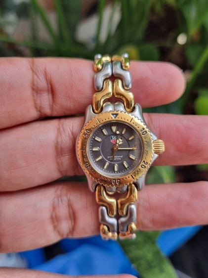 นาฬิกา TAG HEUER ก้างปลา มินิเลดี้ ขนาด 25mm หน้าเทา 2ชั้น ข้อมือเล็ก สภาพสมบูรณ์ รูปที่ 1