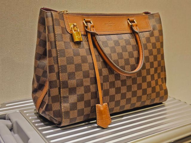 กระเป๋าสะพายหลุยซ์ Louis Vuitton รุ่น Greenwich Damier สภาพใหม่เอี่ยม รูปที่ 4